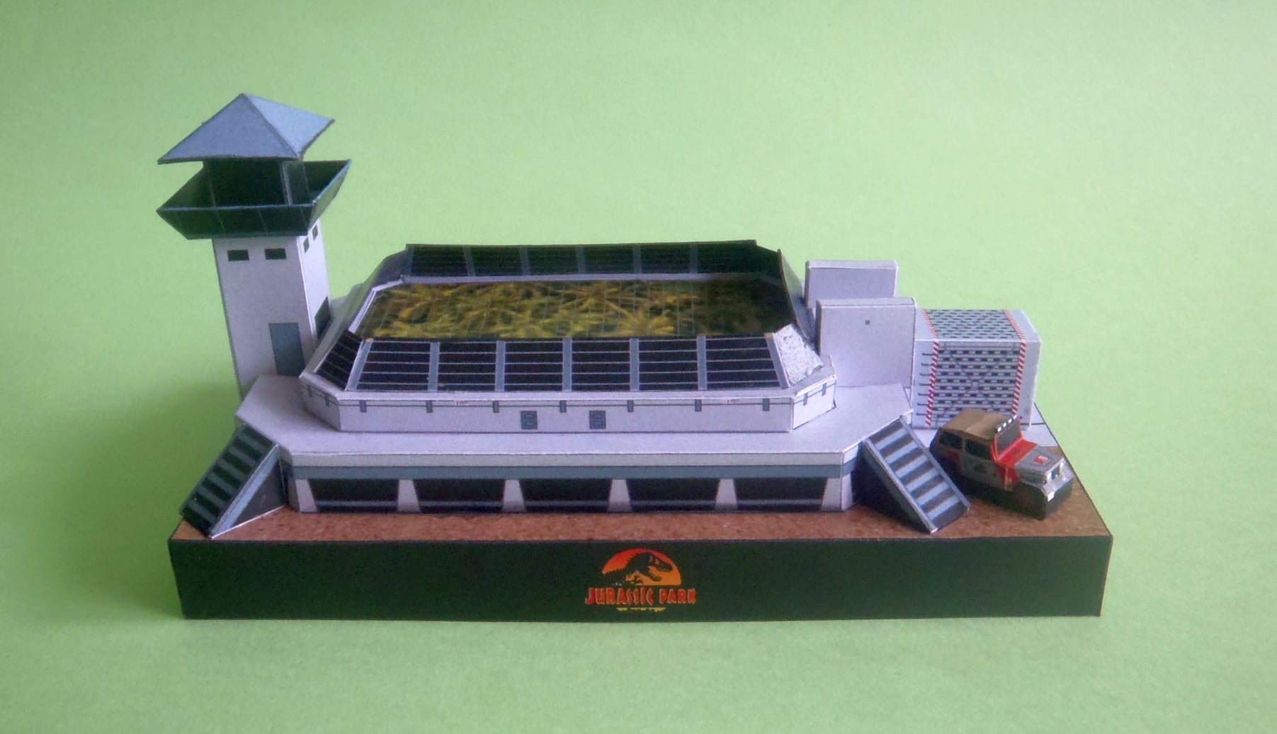 Jurassic park Raptor pen microdiorama